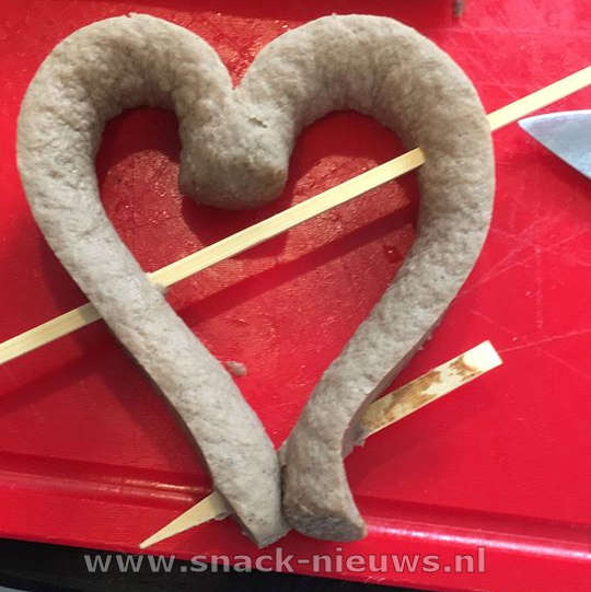 Frikandel hart Valentijnsdag