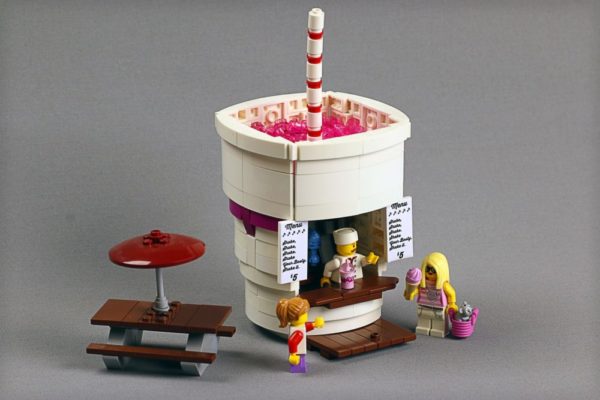LEGO Food Stand Diners
