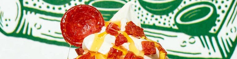 New York serveert pizza-ijs met stukjes pepperoni