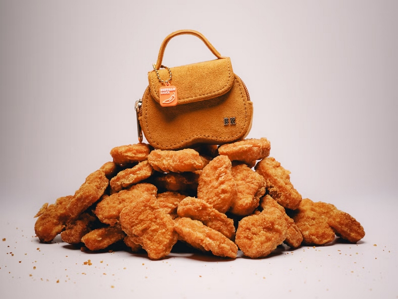 Burger King maakt een handtas van een chicken nugget